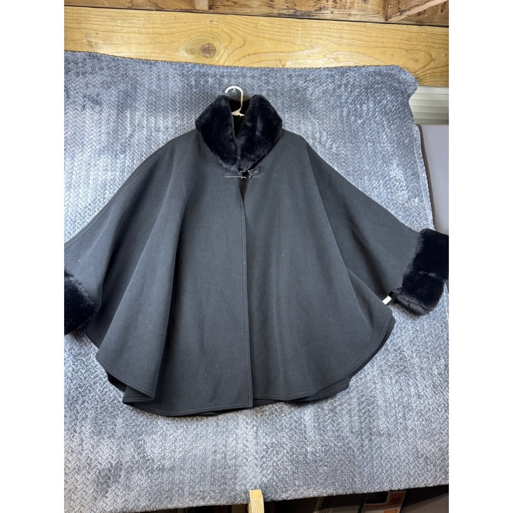 Martha Stewart Cape Coat Womens One Size Black Faux Fur Trim Fleece Toggle